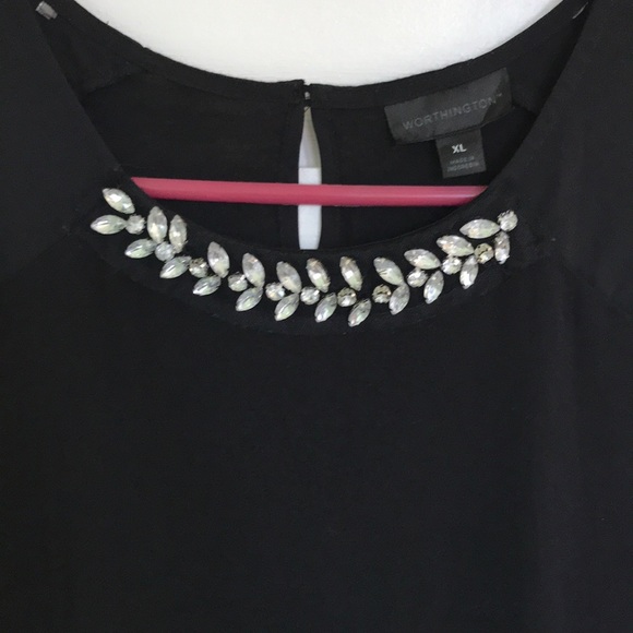 Women’s Sleeveless Top - Picture 2 of 5